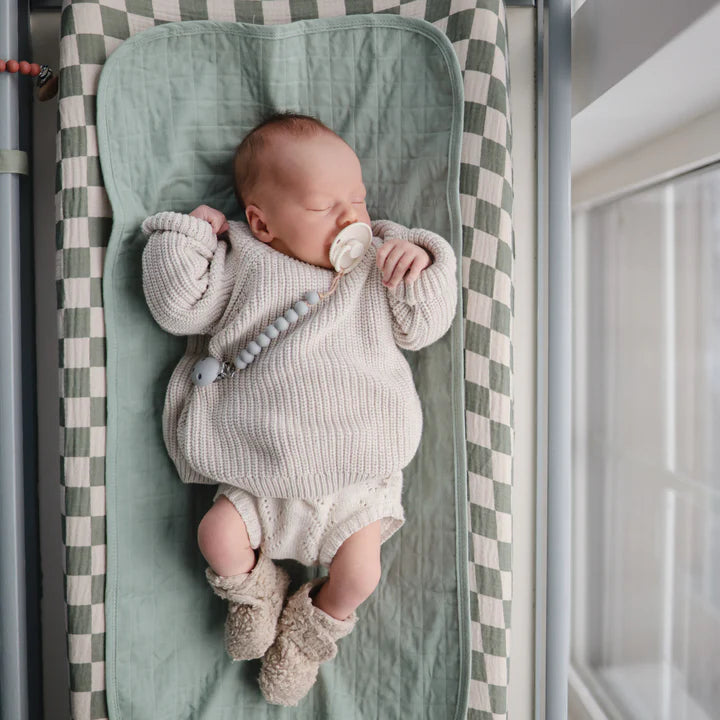 Hera Silicone Pacifier Clip
