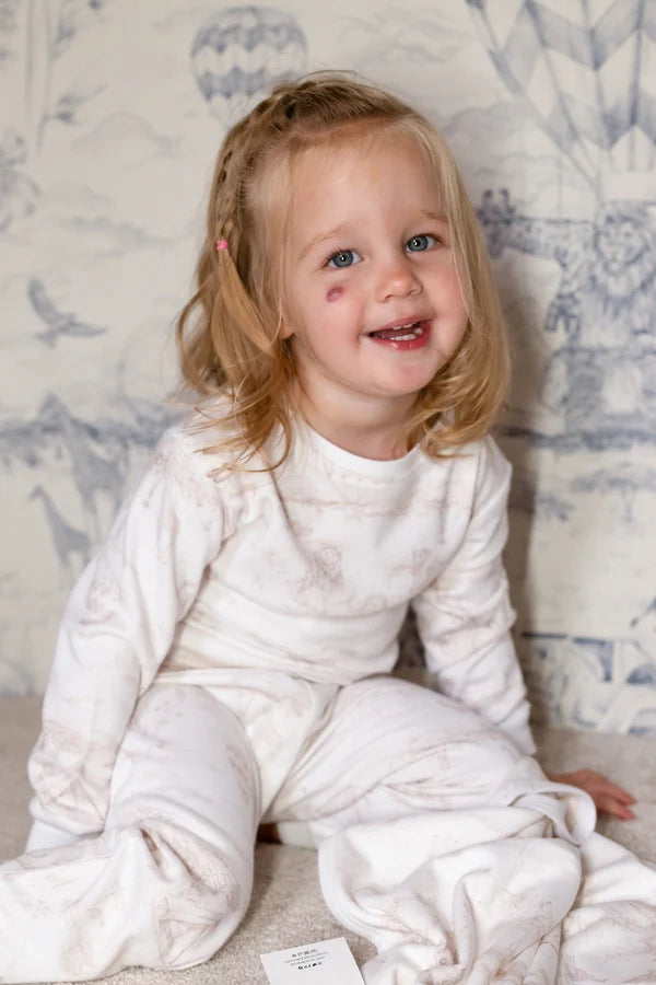 Lyons Den Pyjamas Parchment