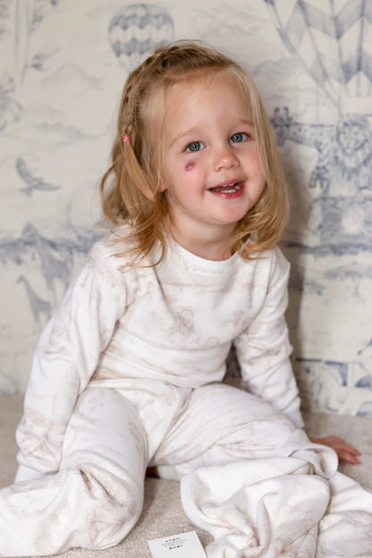 Lyons Den Pyjamas Parchment