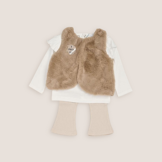 Smiling Fur Vest Outfit