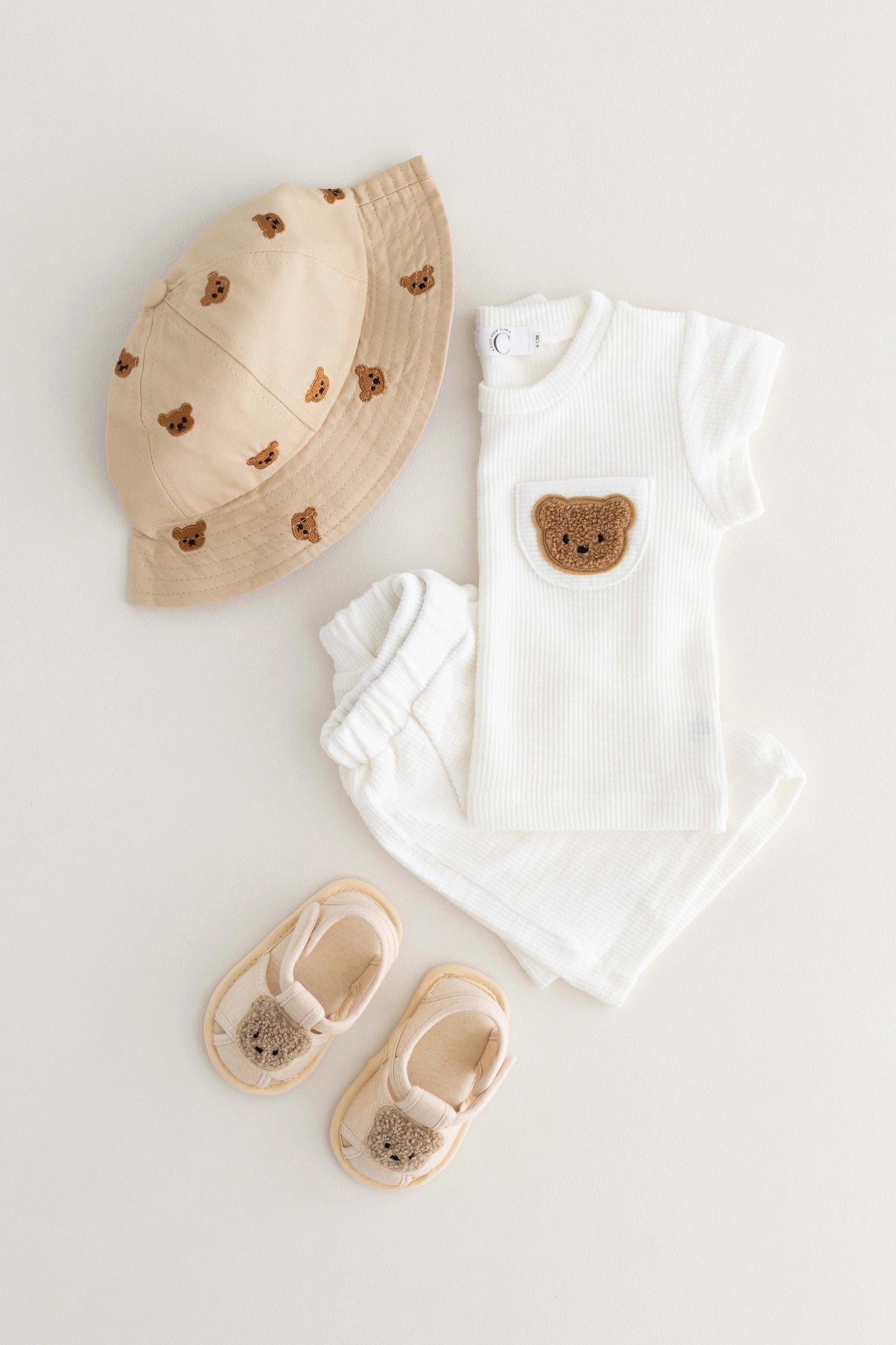 The Coloured Bear 2 Piece T-Shirt & Shorts Set