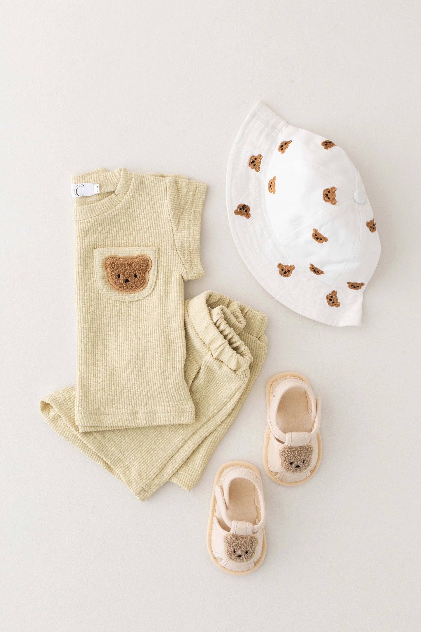 The Coloured Bear 2 Piece T-Shirt & Shorts Set