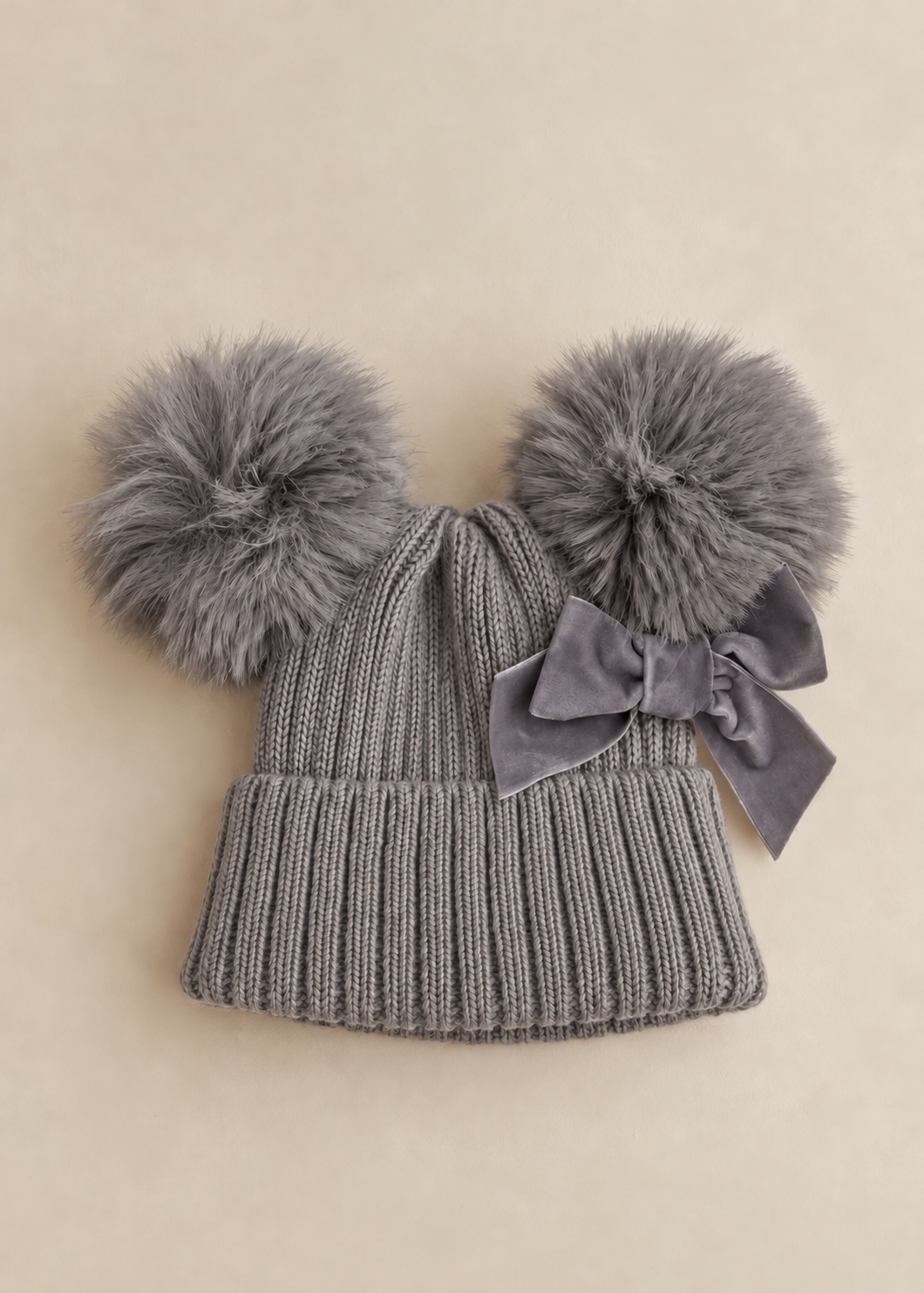 Pom Pom Bow Hat